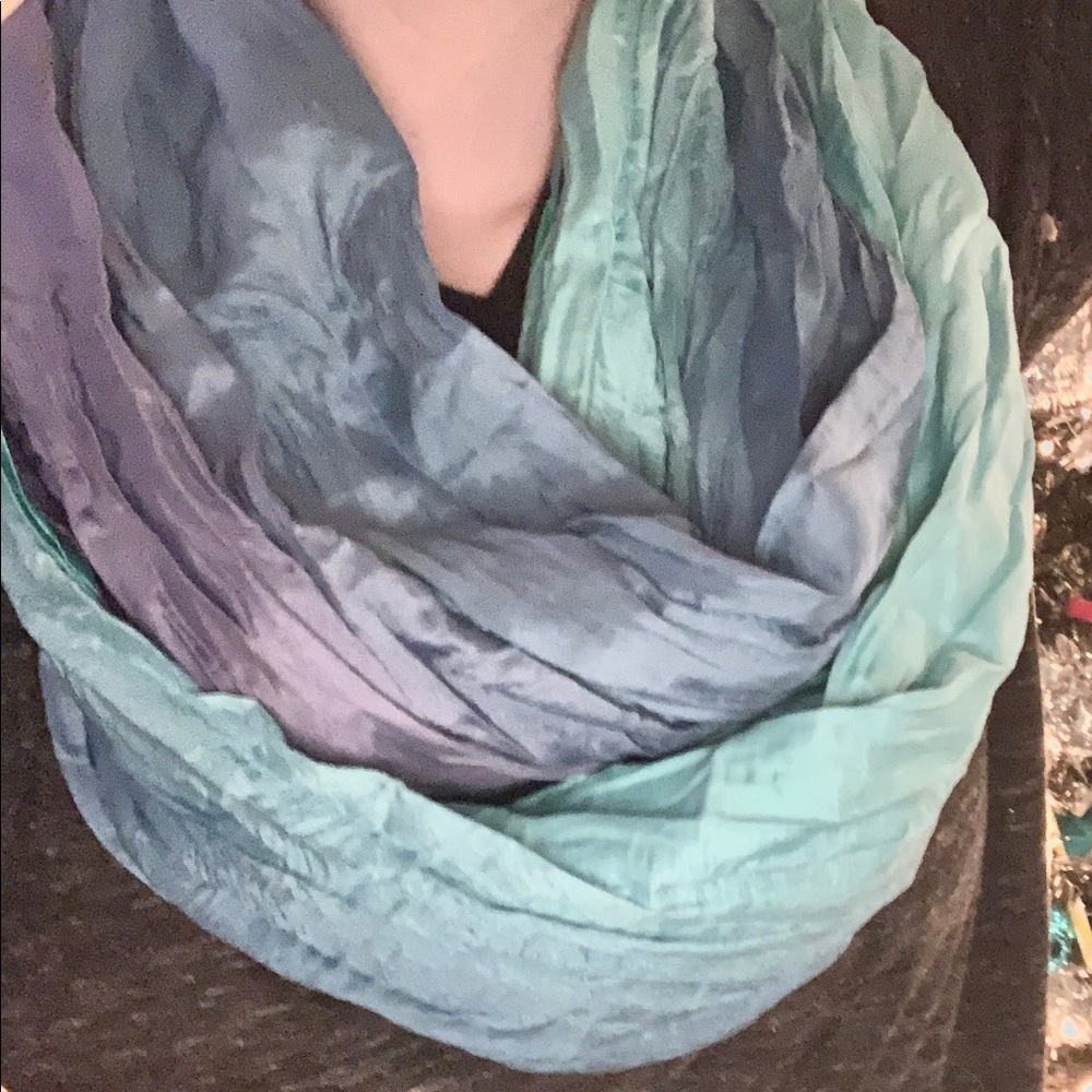 Scarf bundle - Picture 4 of 11